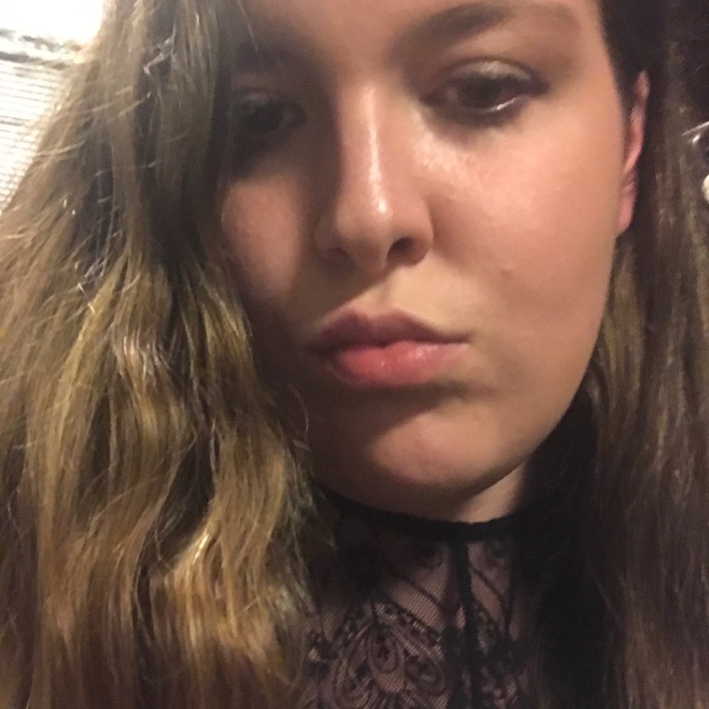 Meet your Posher, Angie